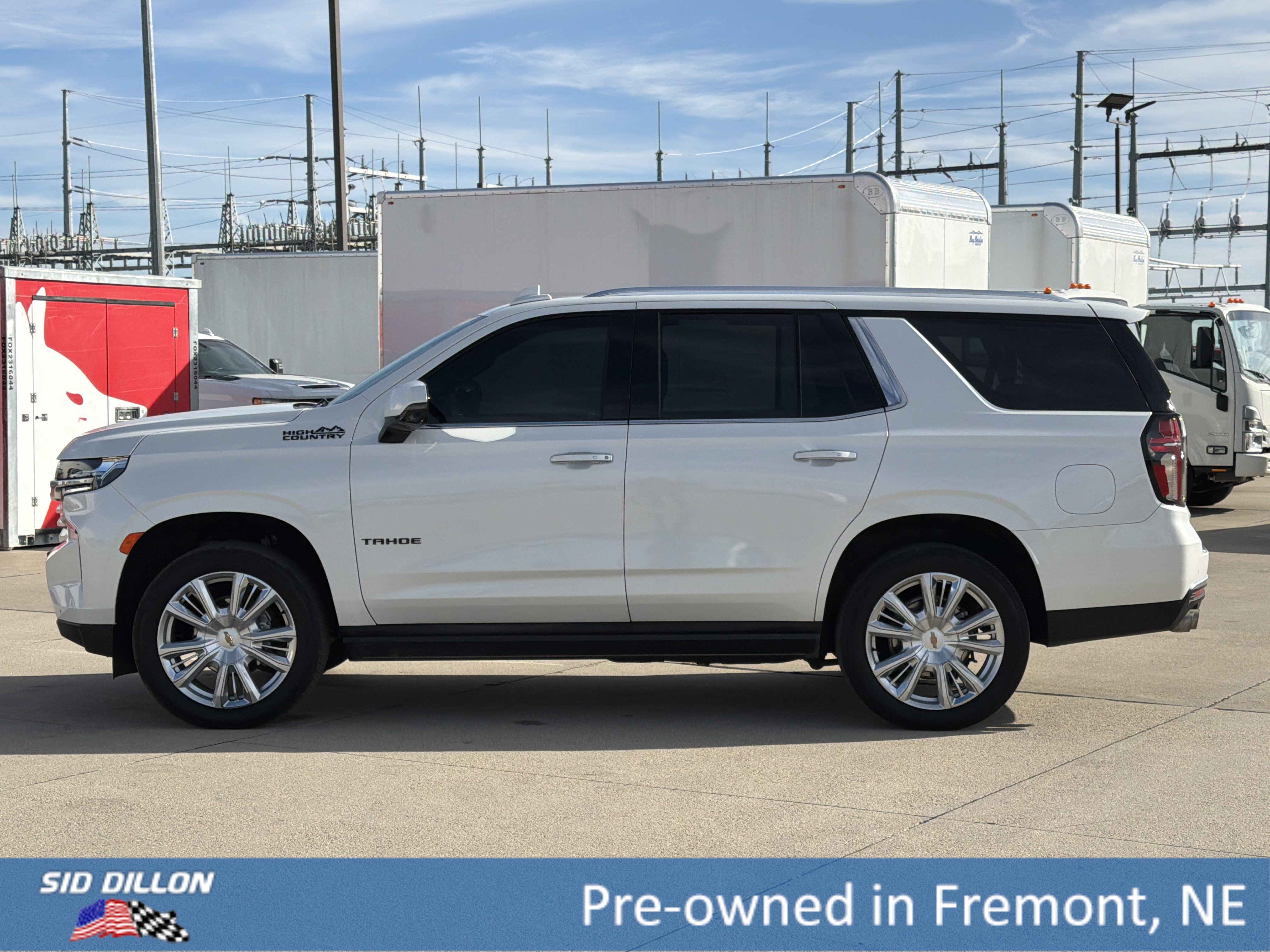 Used 2024 Chevrolet Tahoe High Country AWD/4WD image 2