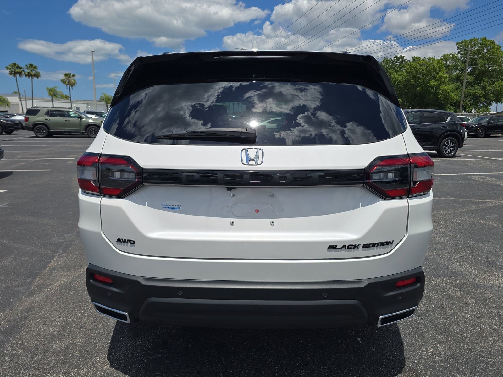 Certified 2025 Honda Pilot Black Edition image 5