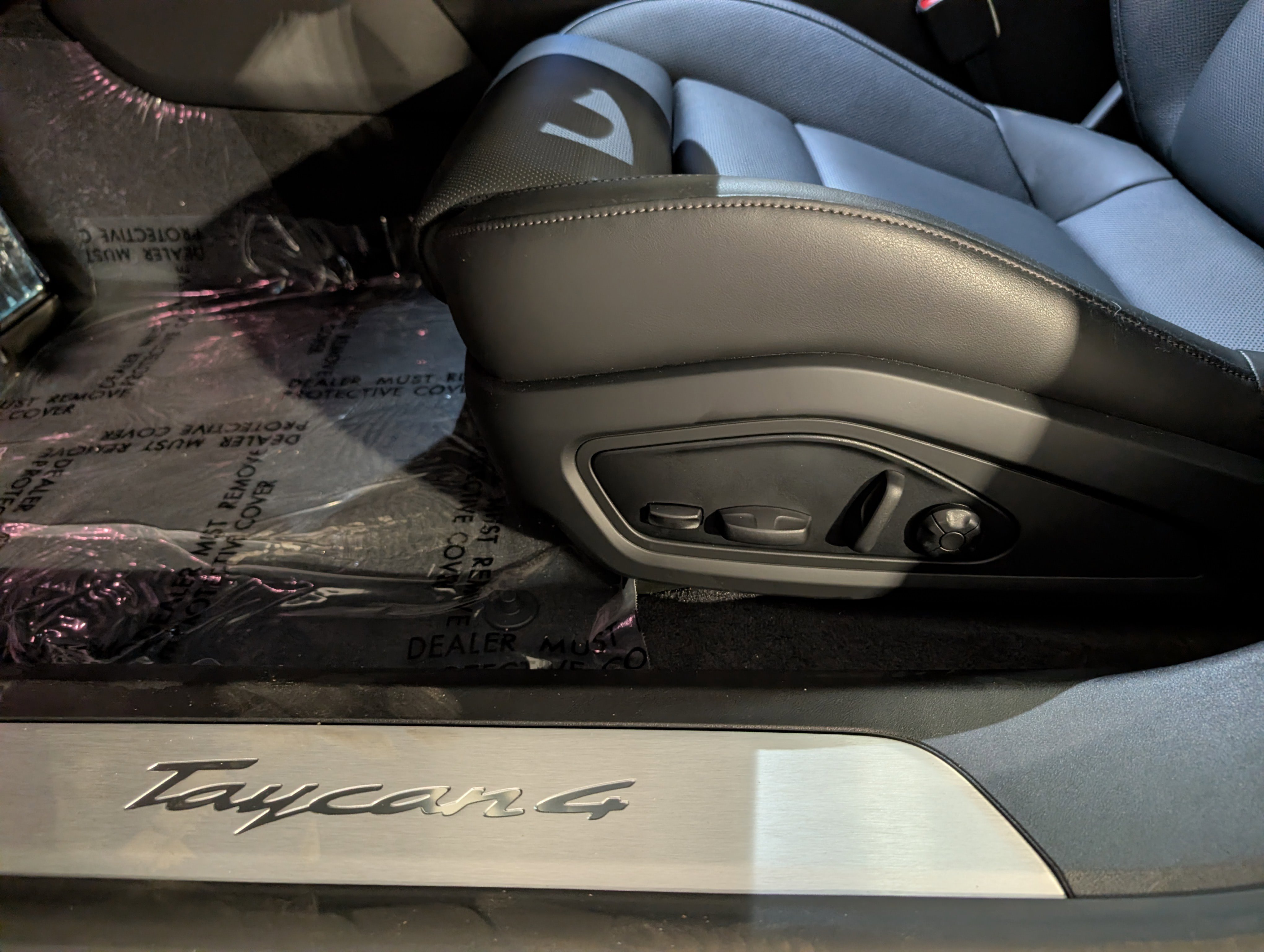 New 2026 Porsche Taycan image 18