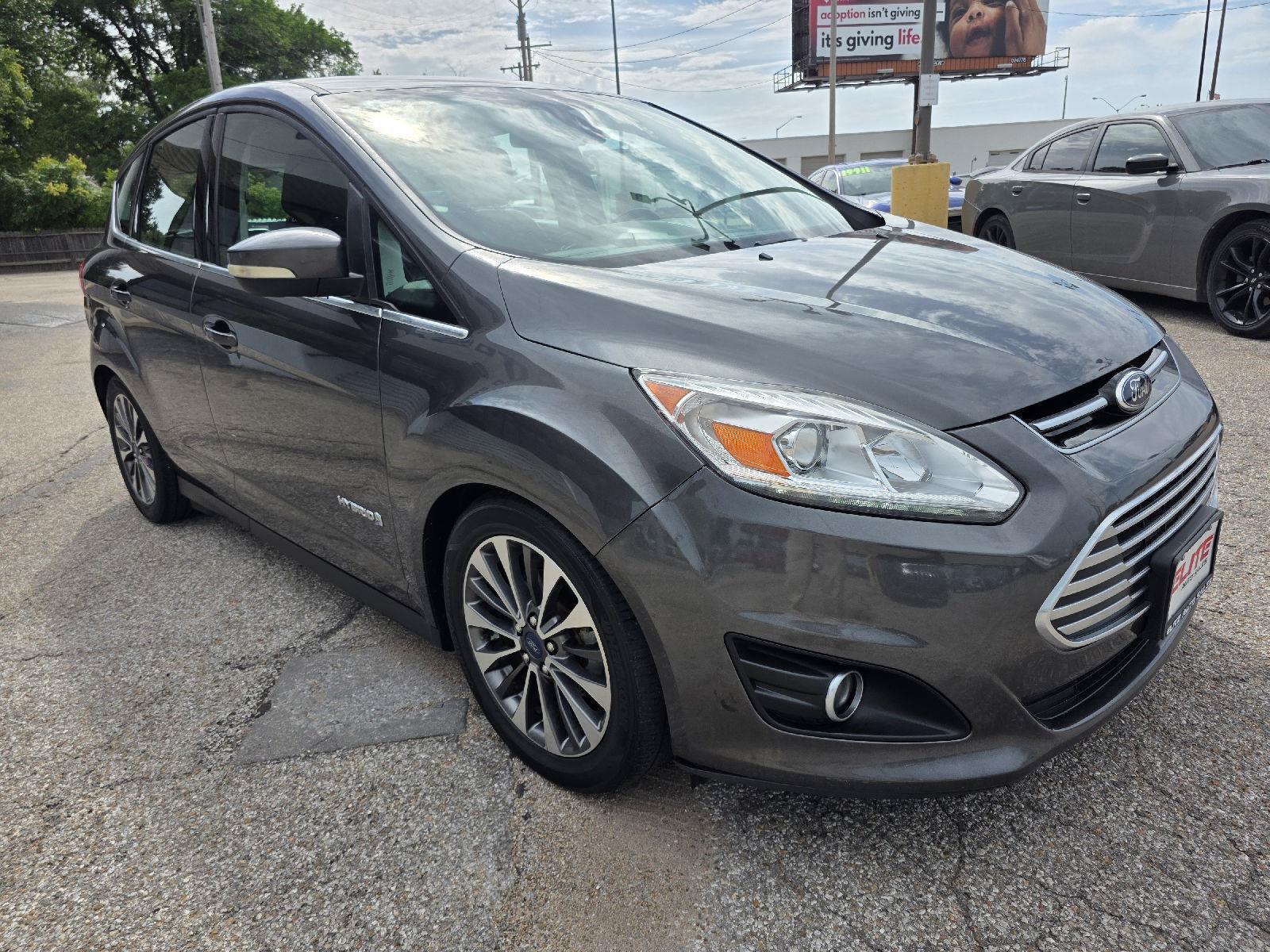 Used 2018 Ford C-MAX Titanium FWD image 3