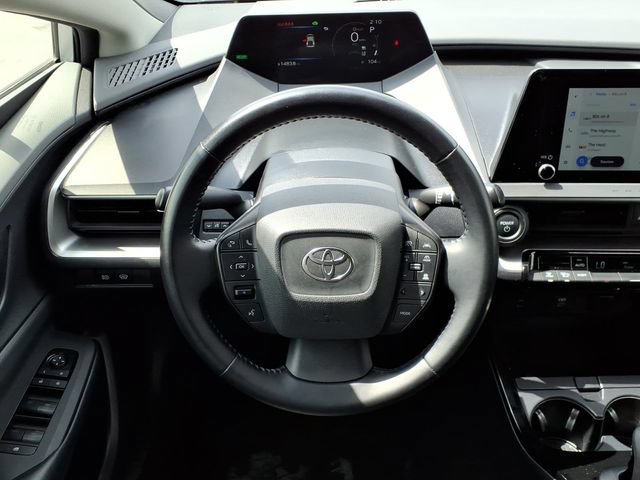Certified 2025 Toyota Prius LE FWD image 11