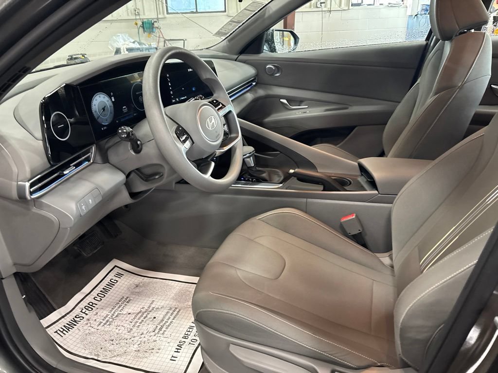Used 2024 Hyundai Elantra SEL FWD image 10