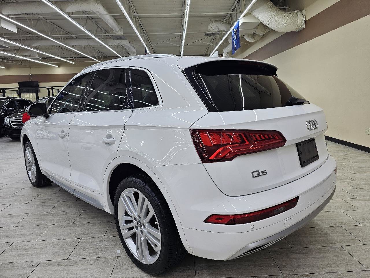 Used 2018 Audi Q5 2.0T Premium Plus w/ Premium Plus Package AWD/4WD image 9