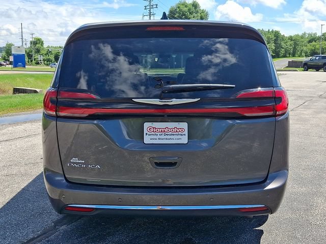 Certified 2023 Chrysler Pacifica Touring-L FWD image 5