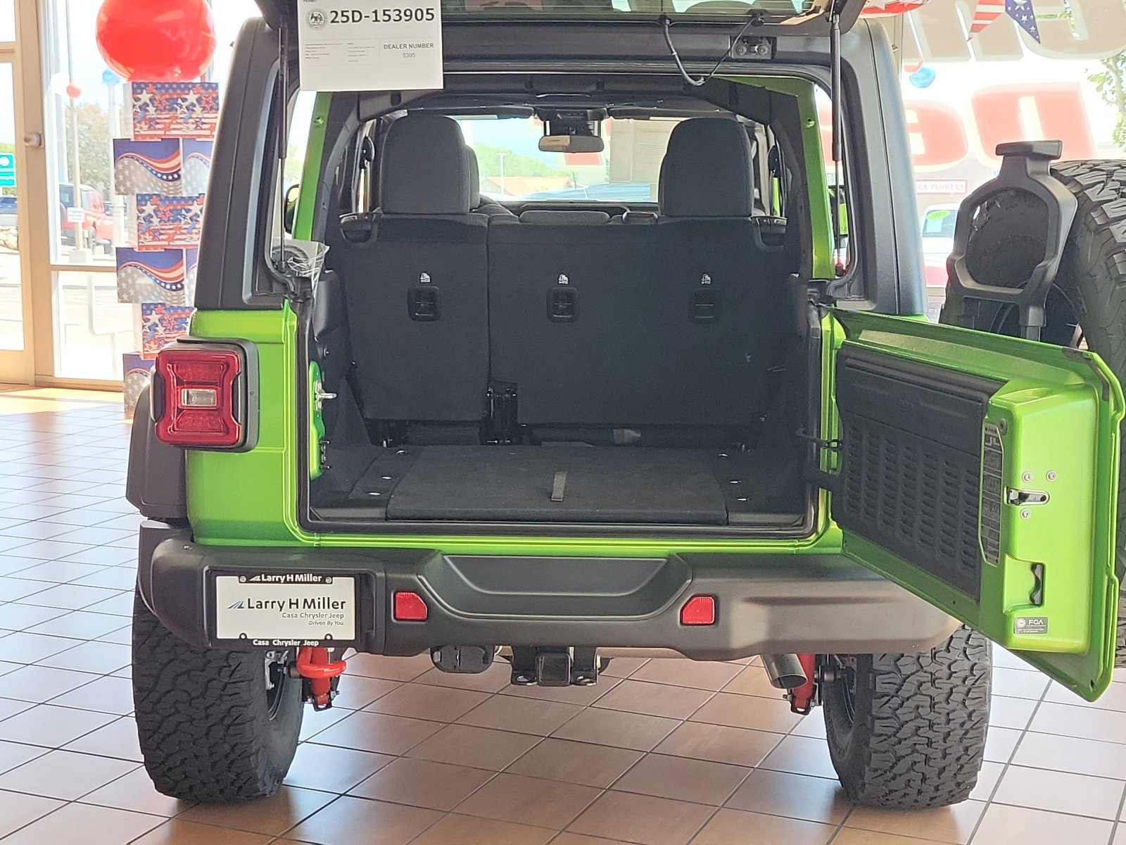 New 2025 Jeep Wrangler Unlimited Rubicon w/ XTREMEE 35" Tire Package image 26