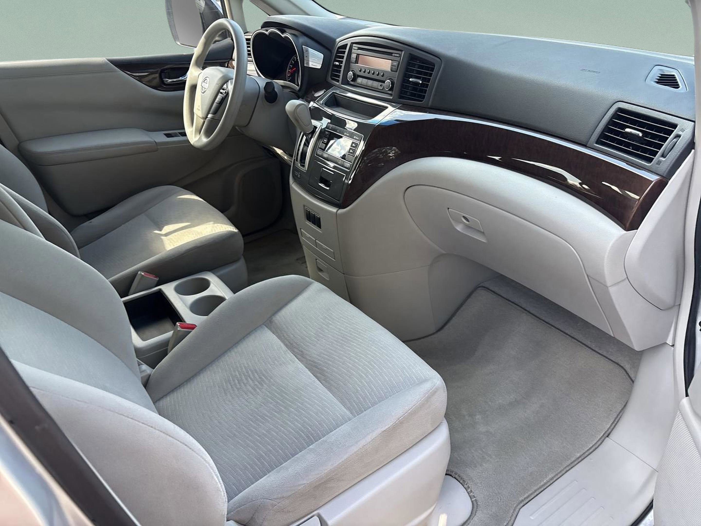 Used 2014 Nissan Quest S FWD image 20