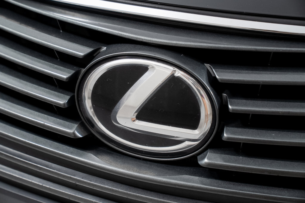 Used 2016 Lexus IS 200t RWD image 18