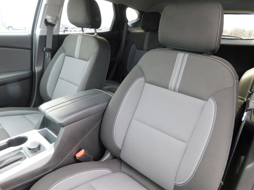 Used 2025 Chevrolet Blazer LT image 15