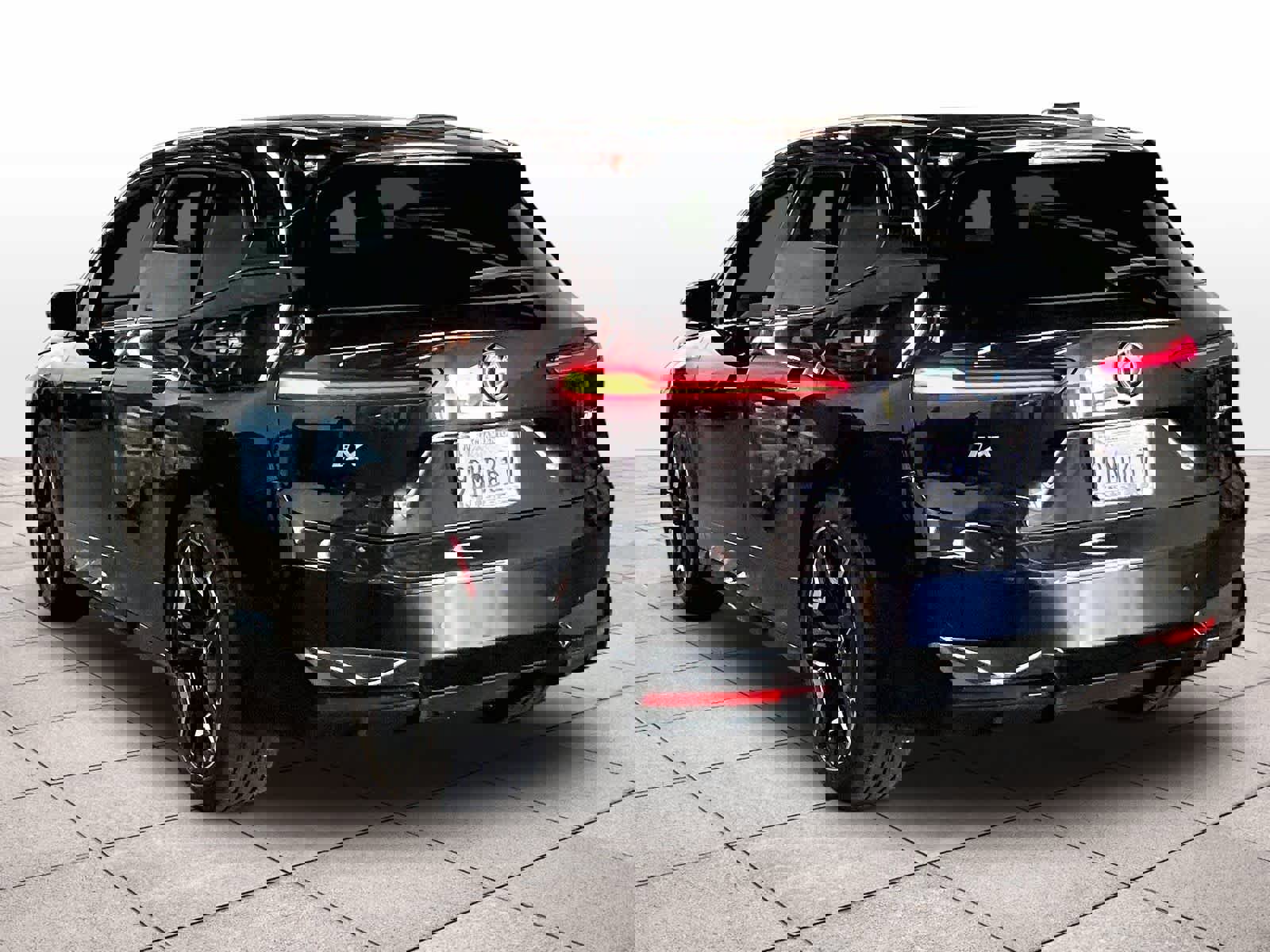 Certified 2022 BMW iX xDrive50 w/ Sport Package image 14