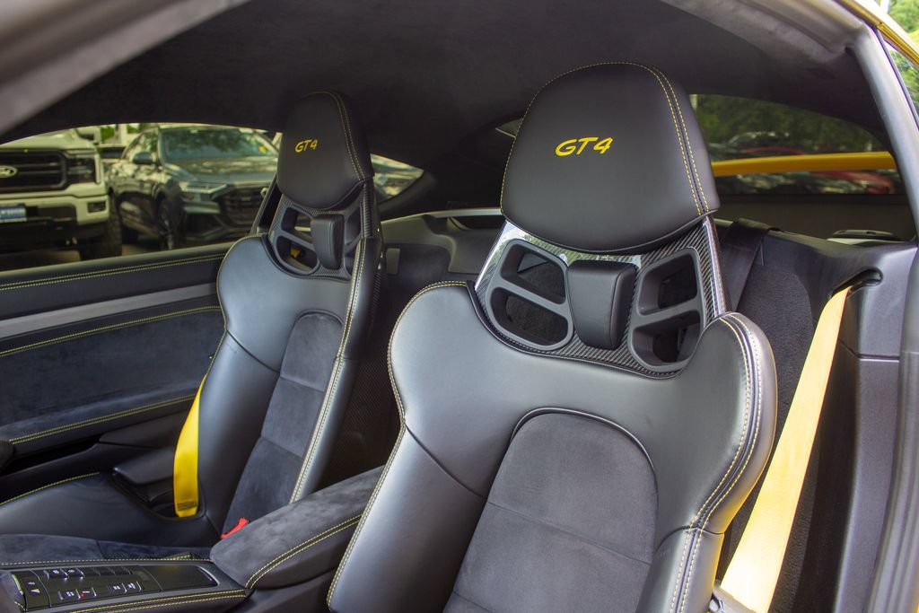 Used 2020 Porsche 718 Cayman GT4 RWD image 12