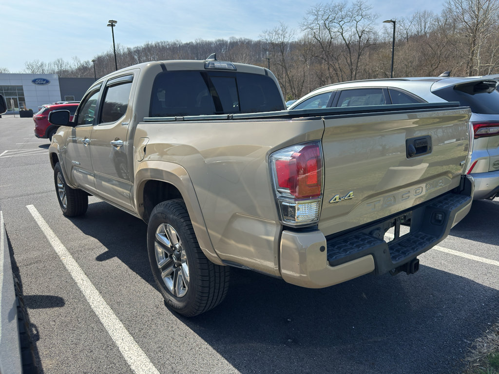 Used 2018 Toyota Tacoma Limited image 7