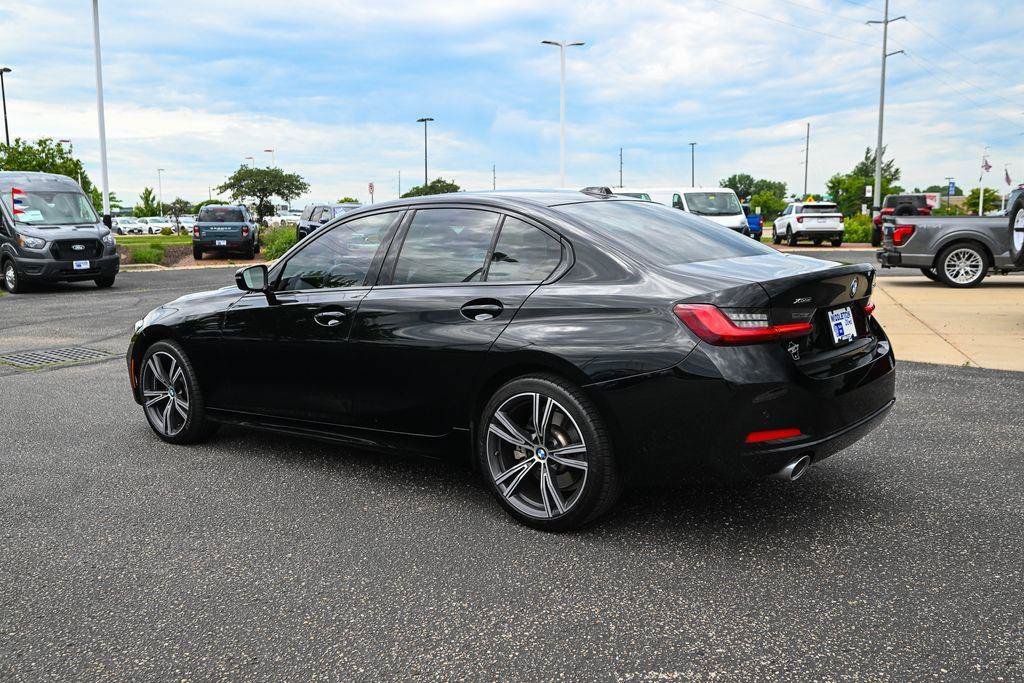 Used 2023 BMW 330i xDrive Sedan w/ Premium Package AWD/4WD image 7