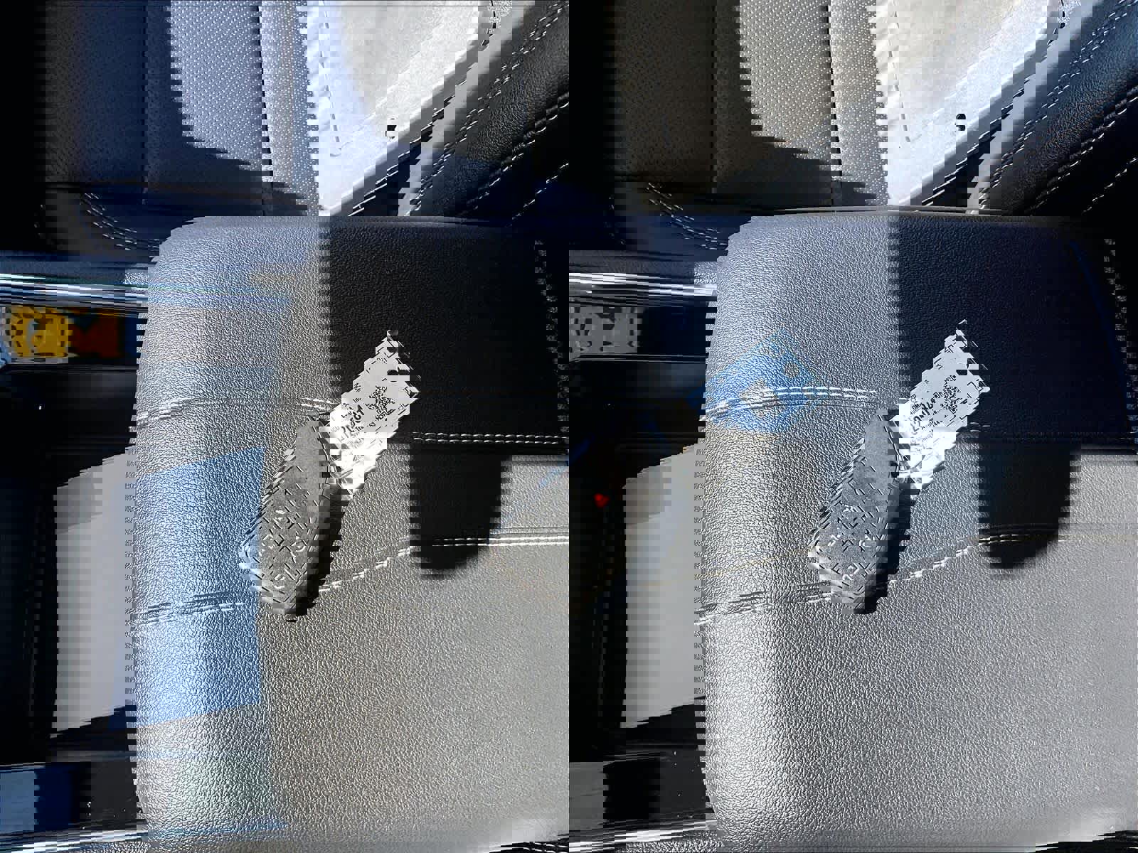 Used 2025 Chevrolet Traverse LT image 32