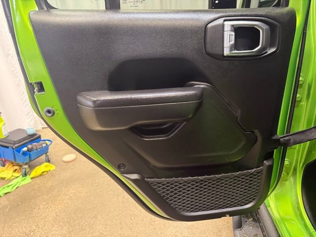 Used 2025 Jeep Wrangler Willys image 22