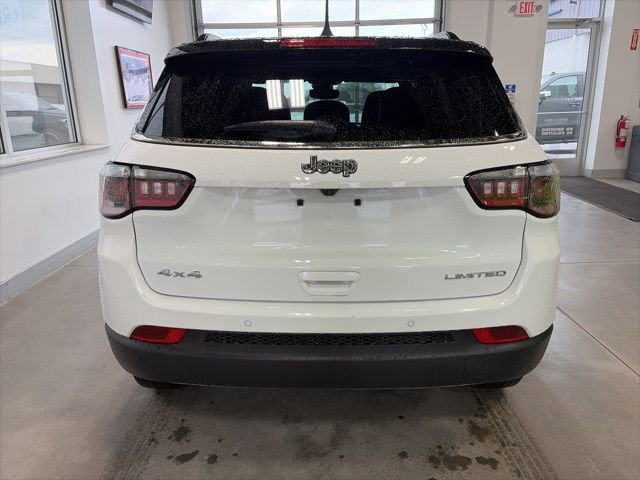 Used 2024 Jeep Compass Limited w/ Sun and Sound Group image 5