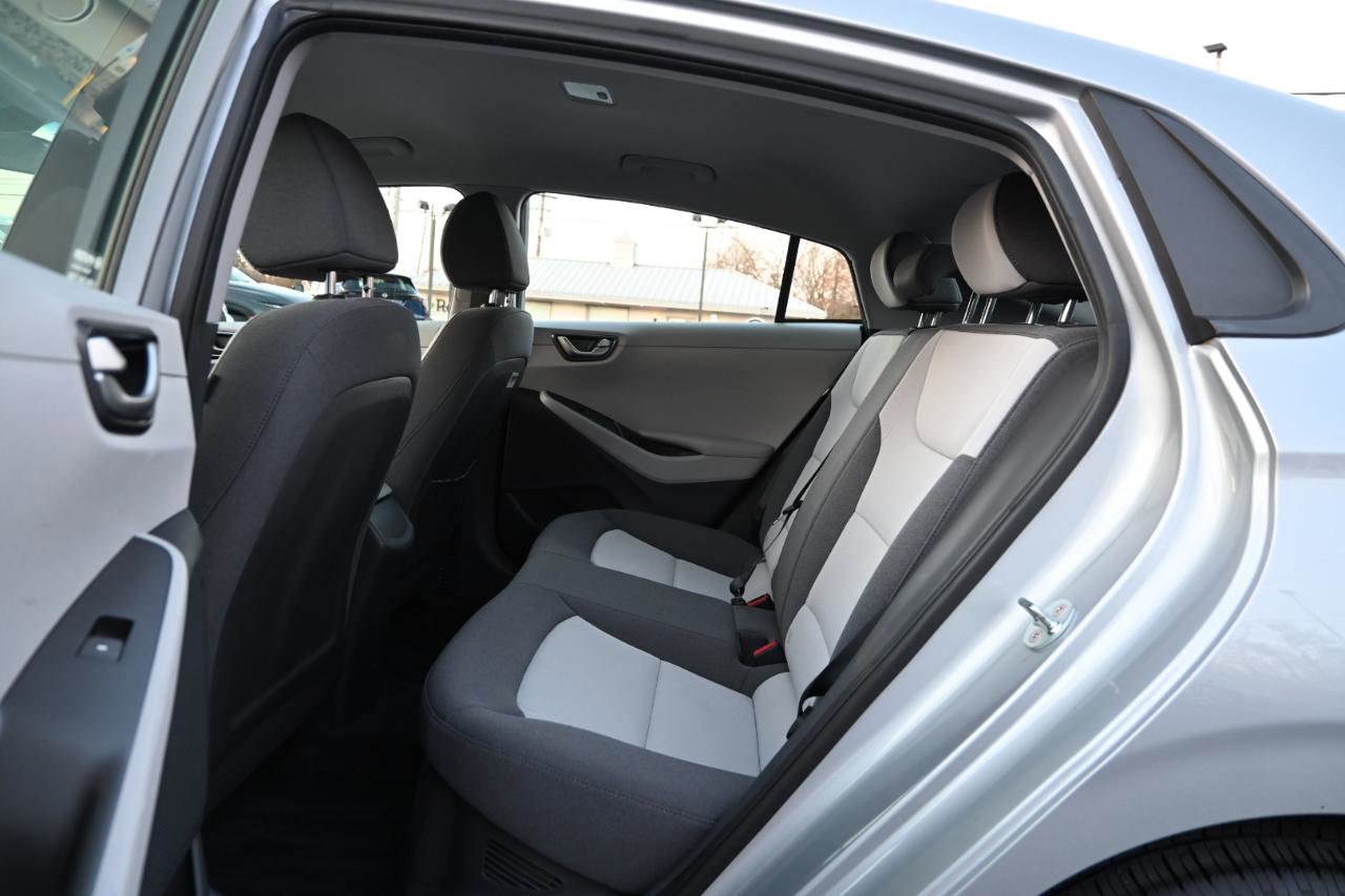 Used 2020 Hyundai Ioniq Blue FWD image 17