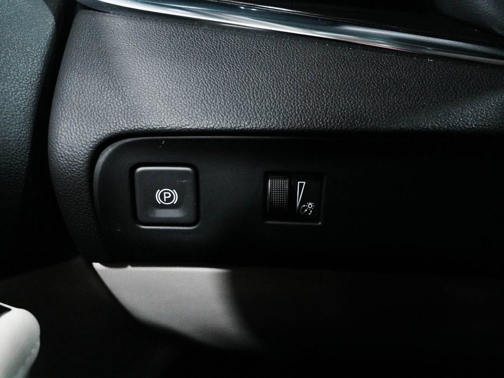 Used 2023 Buick Enclave Essence w/ Experience Buick Package image 22