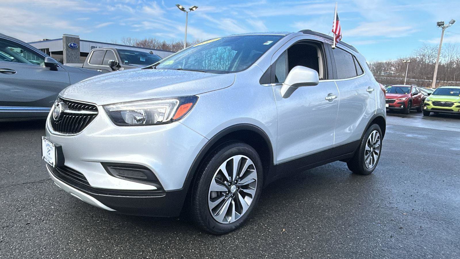 Used 2022 Buick Encore Preferred w/ Safety Package image 3