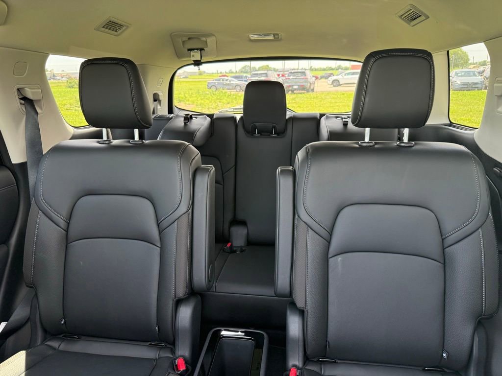 Certified 2025 Nissan Pathfinder SL w/ SL Premium Package AWD/4WD image 10