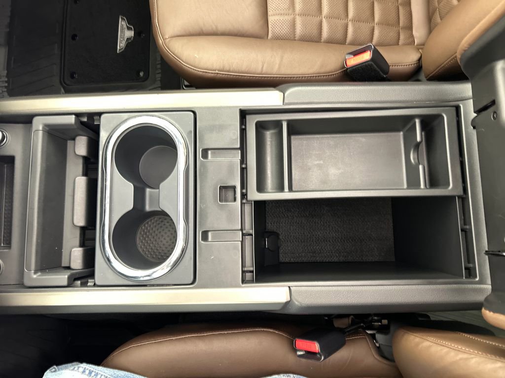 Used 2024 Nissan Titan Platinum Reserve w/ Moonroof Package image 17