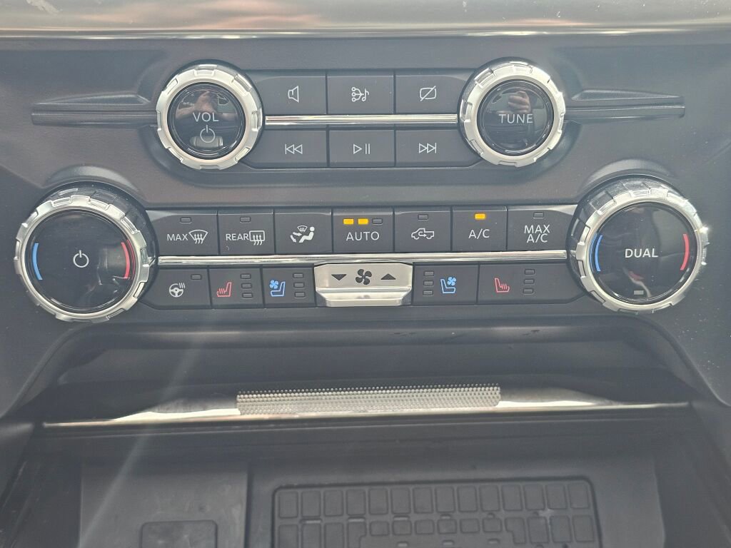 Used 2024 Ford F150 Lariat w/ Equipment Group 502A High AWD/4WD image 30