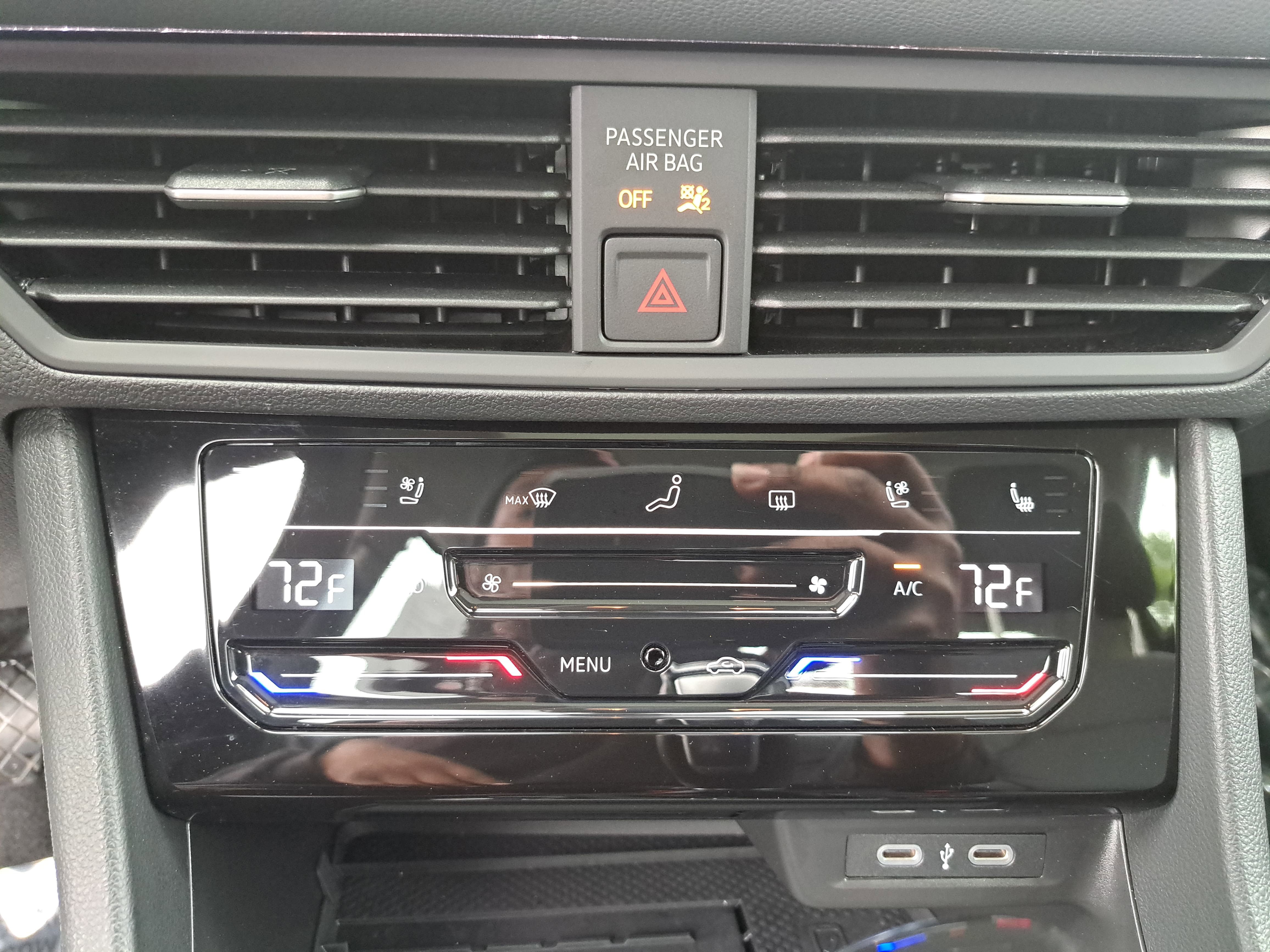 Used 2025 Volkswagen Jetta SEL FWD image 20