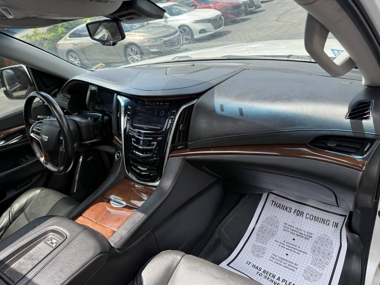 Used 2016 Cadillac Escalade Premium AWD/4WD image 23