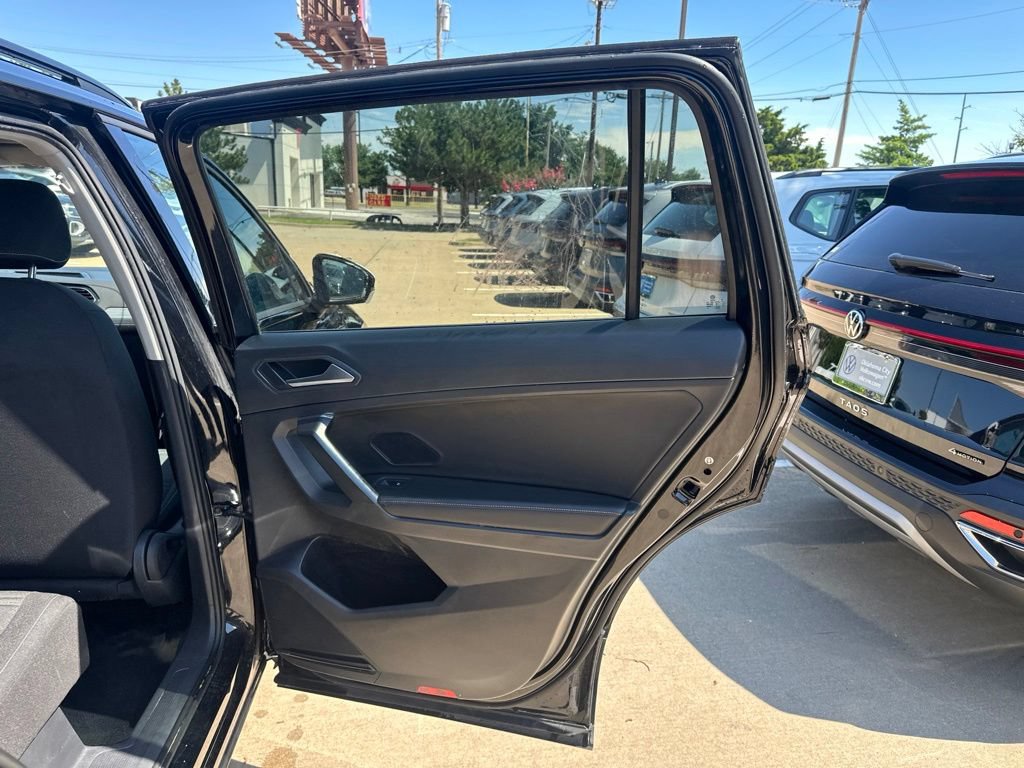 Used 2022 Volkswagen Tiguan S FWD image 16