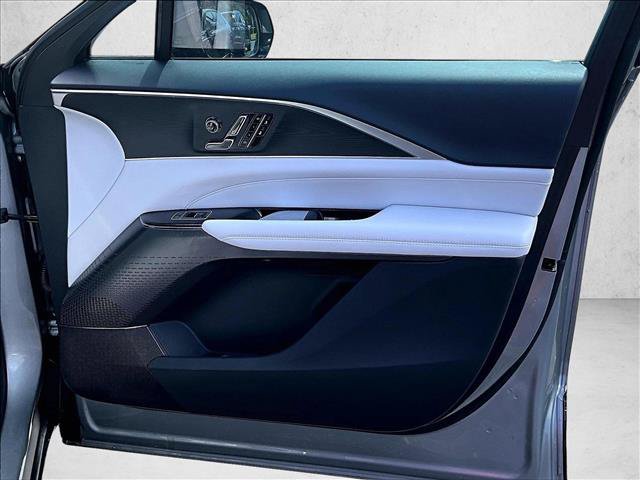 Certified 2025 Cadillac Lyriq Luxury RWD image 19