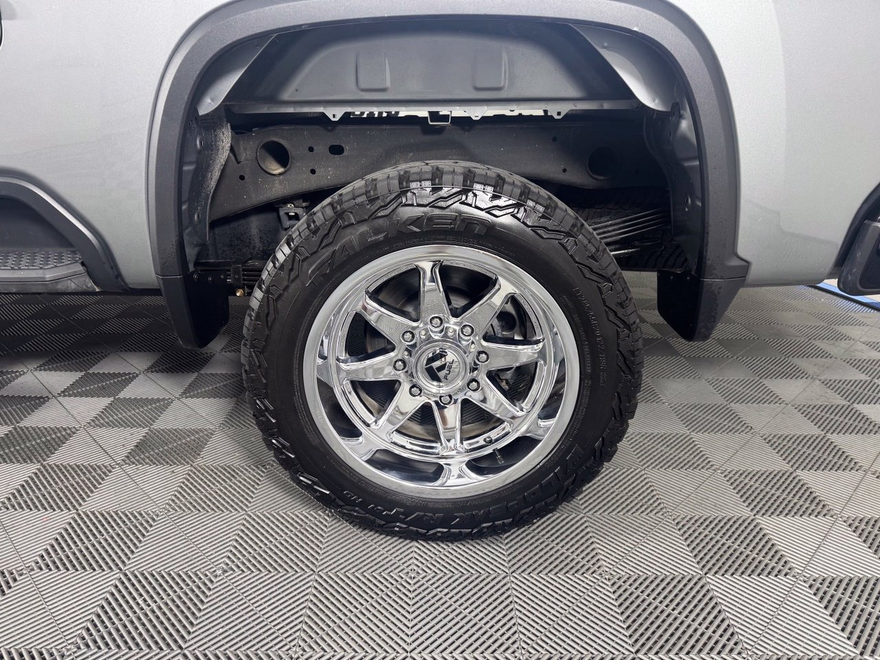 Used 2025 Chevrolet Silverado 2500 Custom w/ Custom Value Package AWD/4WD image 36