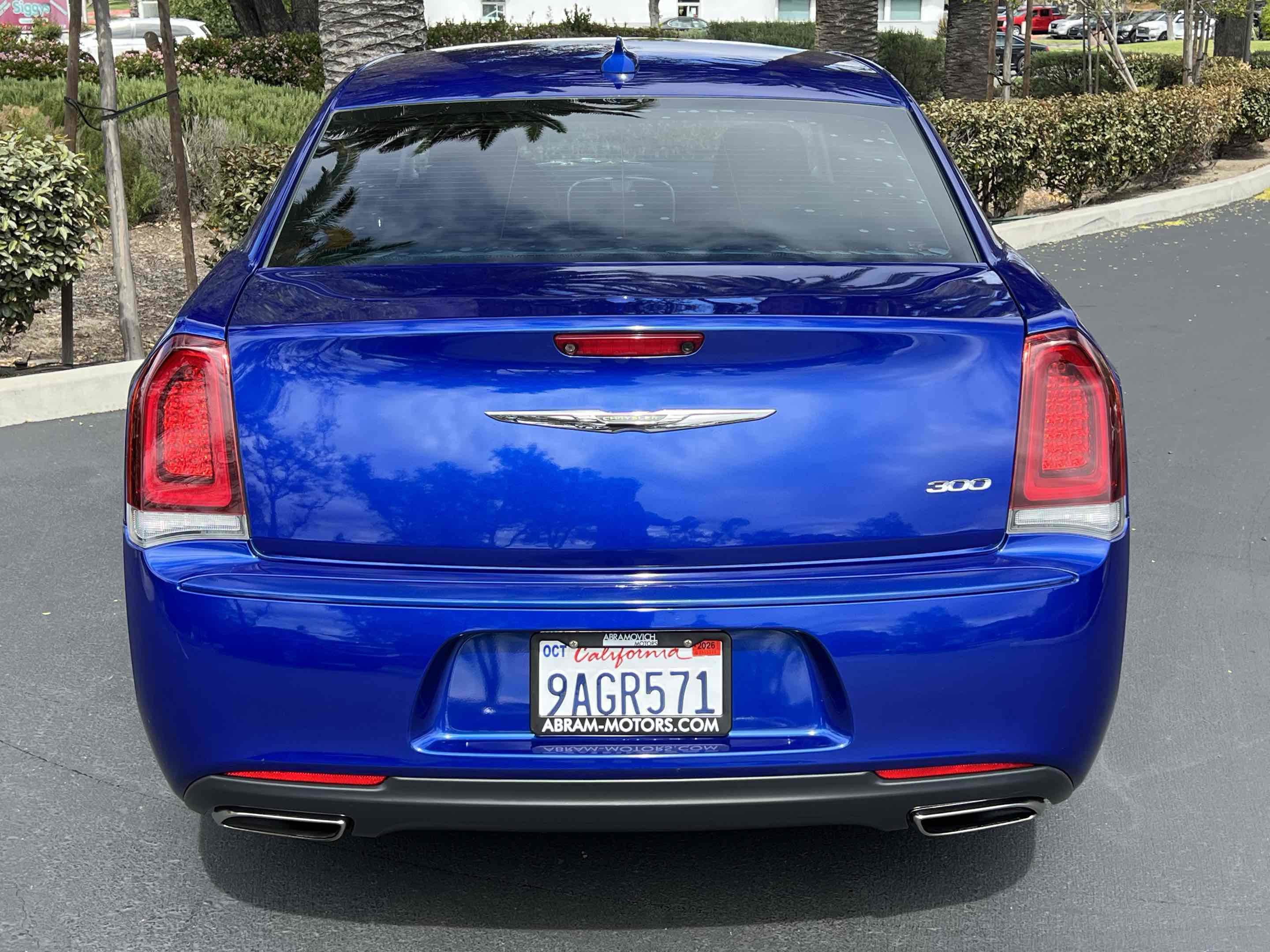 Used 2019 Chrysler 300 Touring w/ Sport Appearance Package image 14