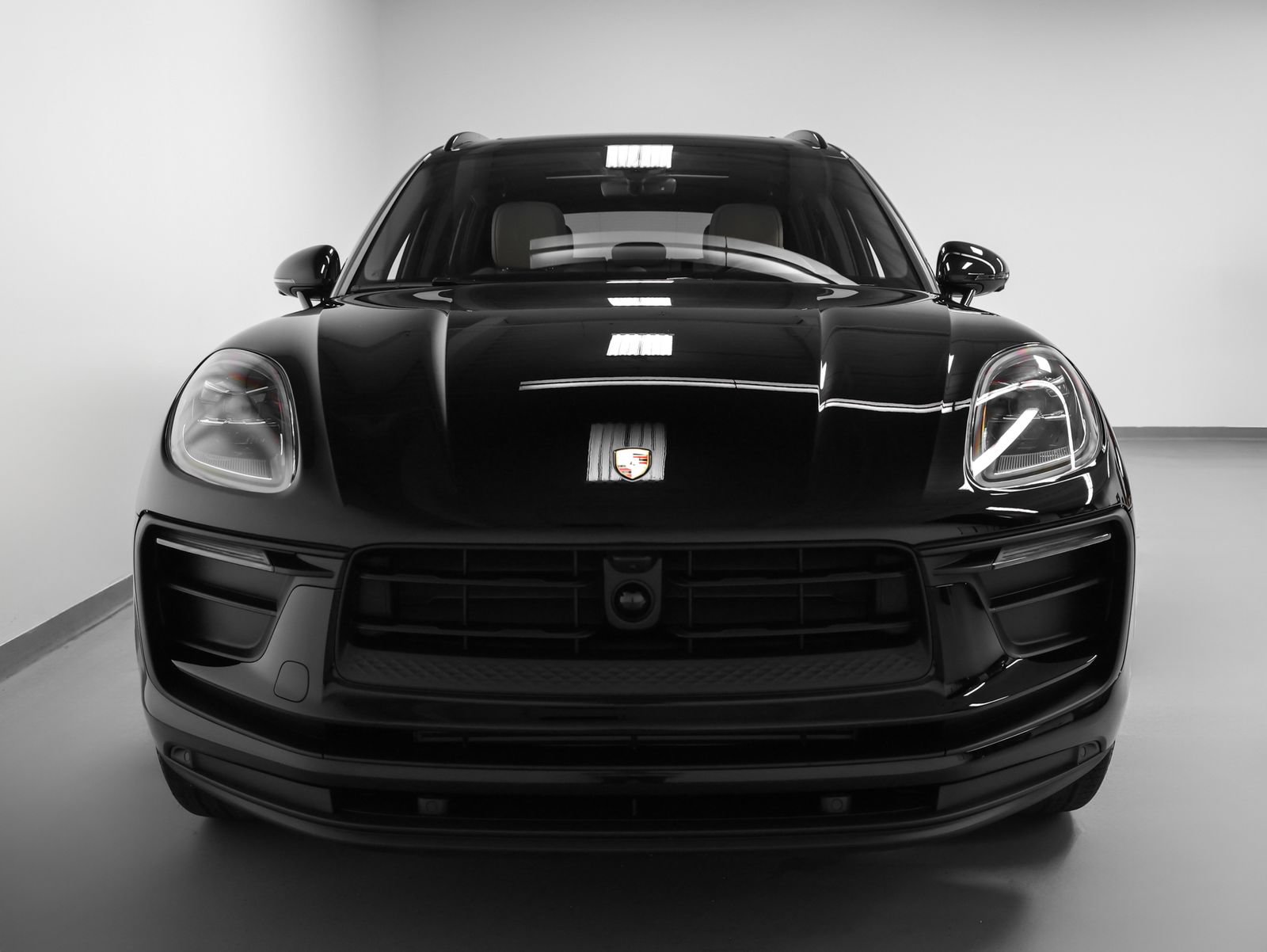 New 2026 Porsche Macan AWD/4WD image 8