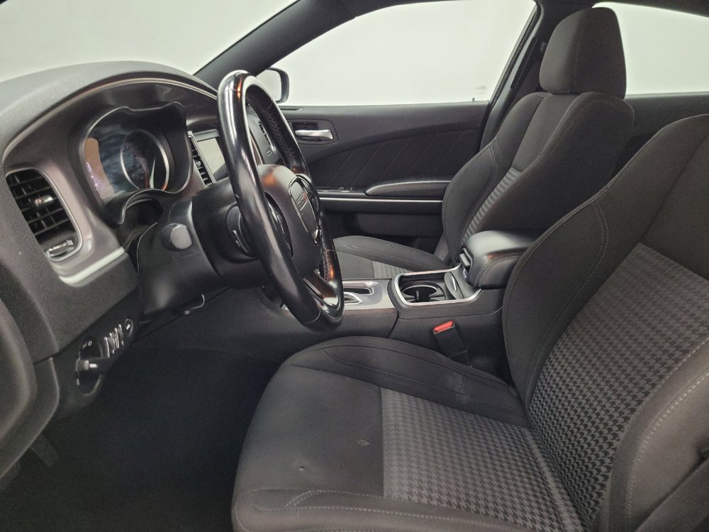 Used 2022 Dodge Charger SXT w/ Cold Weather Package RWD image 17