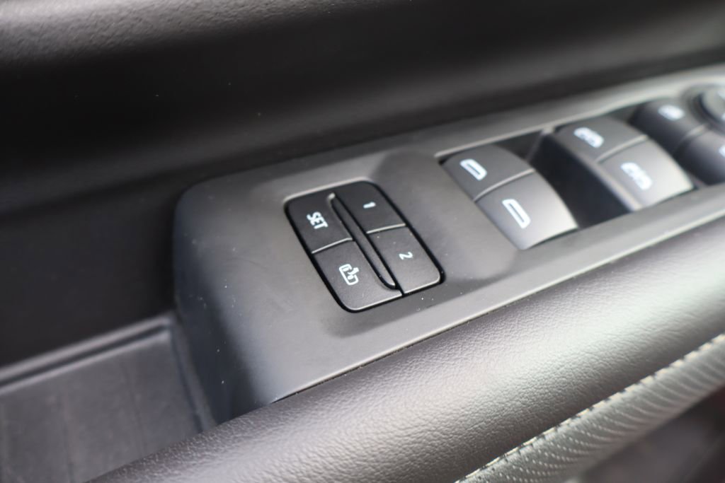 Used 2021 GMC Yukon SLT w/ Rear Media and Nav Package image 12