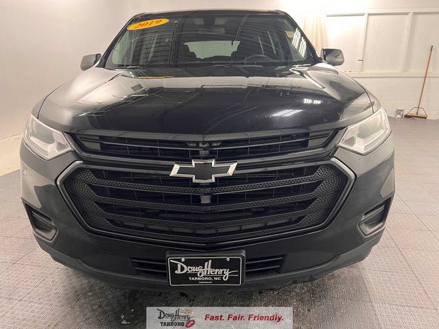 Used 2019 Chevrolet Traverse LS w/ LPO, Black Accent Package AWD/4WD image 2