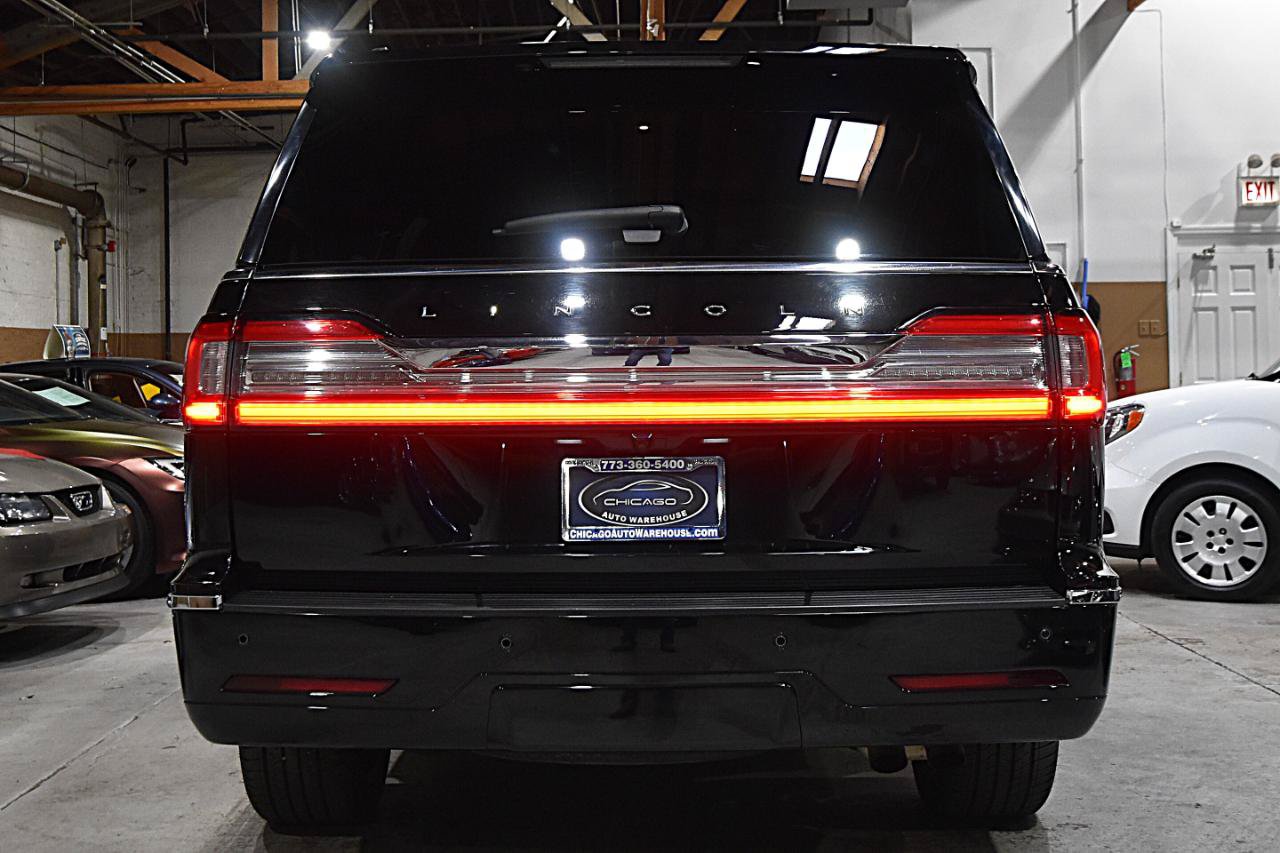 Used 2018 Lincoln Navigator L Reserve w/ Technology Package AWD/4WD image 8