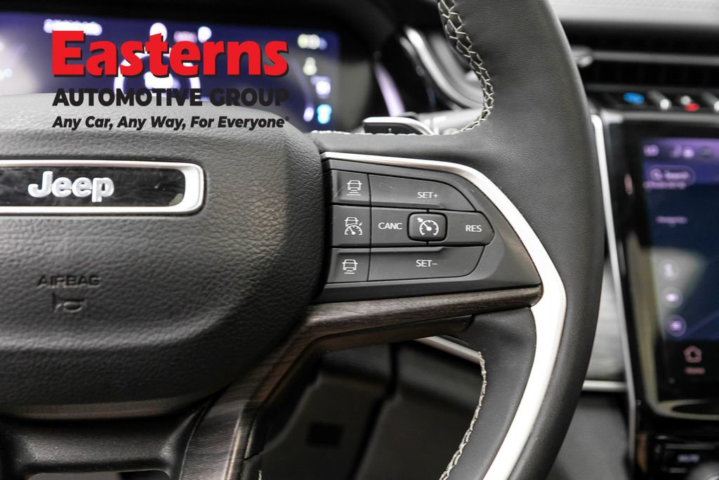 Used 2023 Jeep Grand Cherokee 4WD 4xe image 16