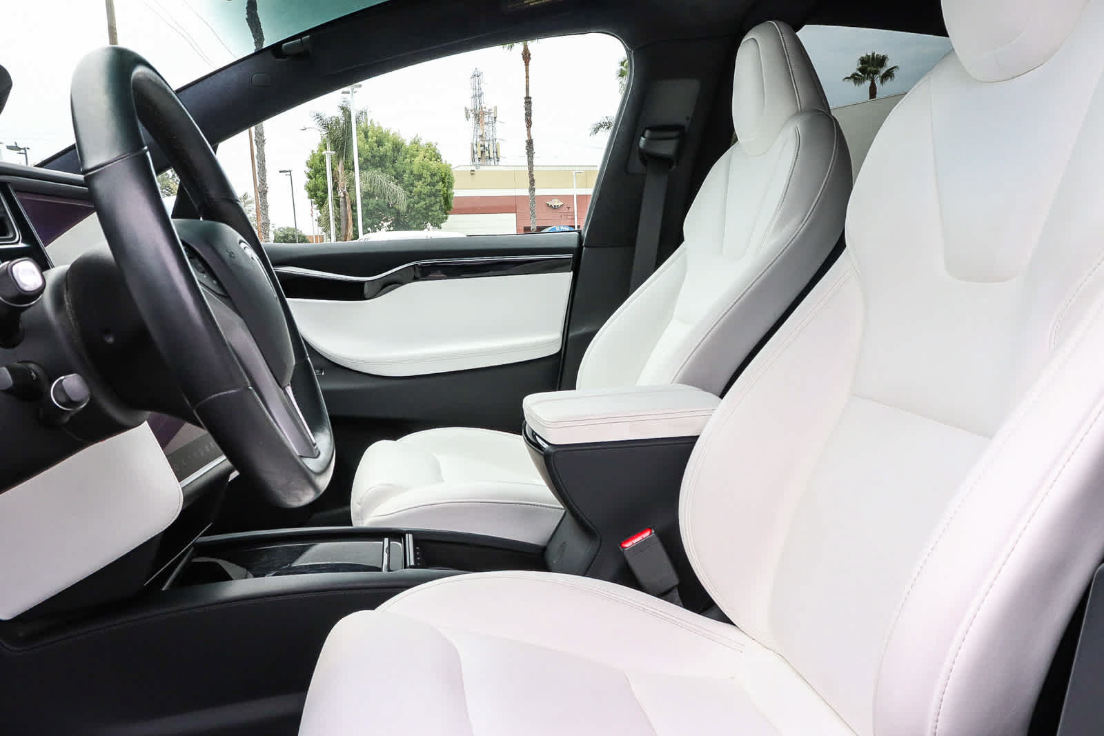 Used 2020 Tesla Model X Long Range AWD/4WD image 22