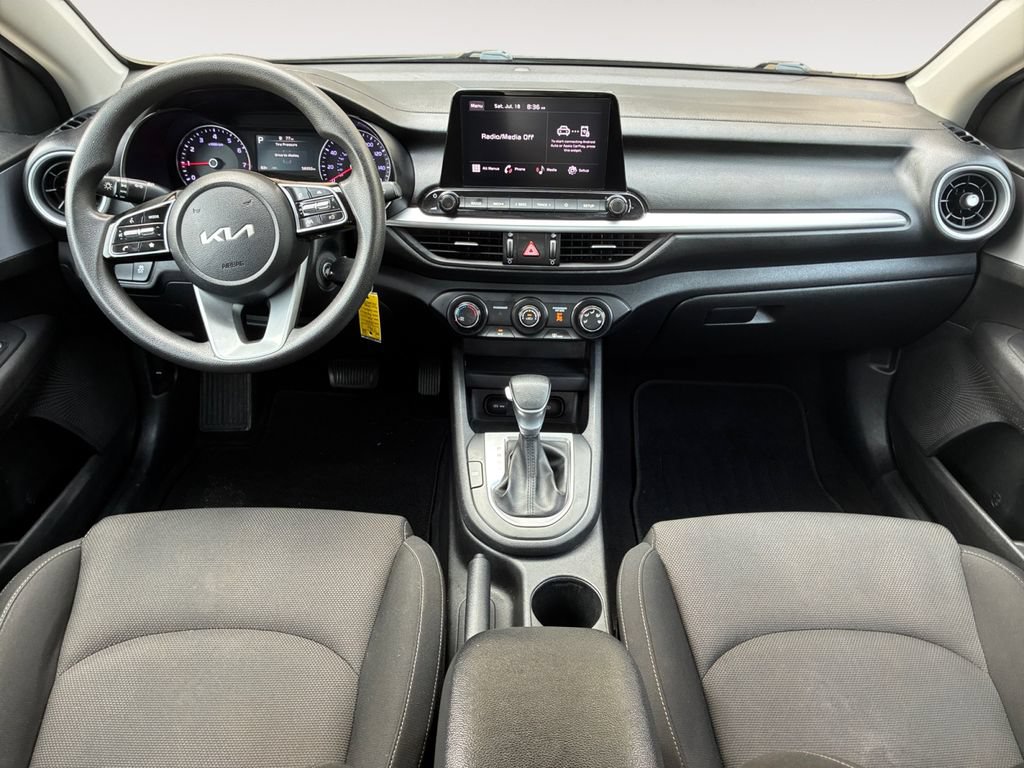 Used 2024 Kia Forte LXS w/ LXS Technology Package FWD image 4