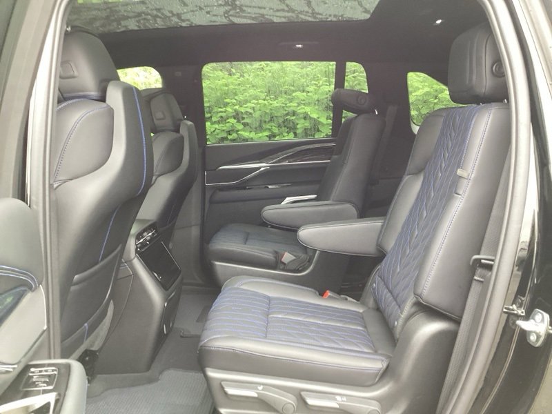 New 2025 Cadillac Escalade IQ Luxury 1 image 13