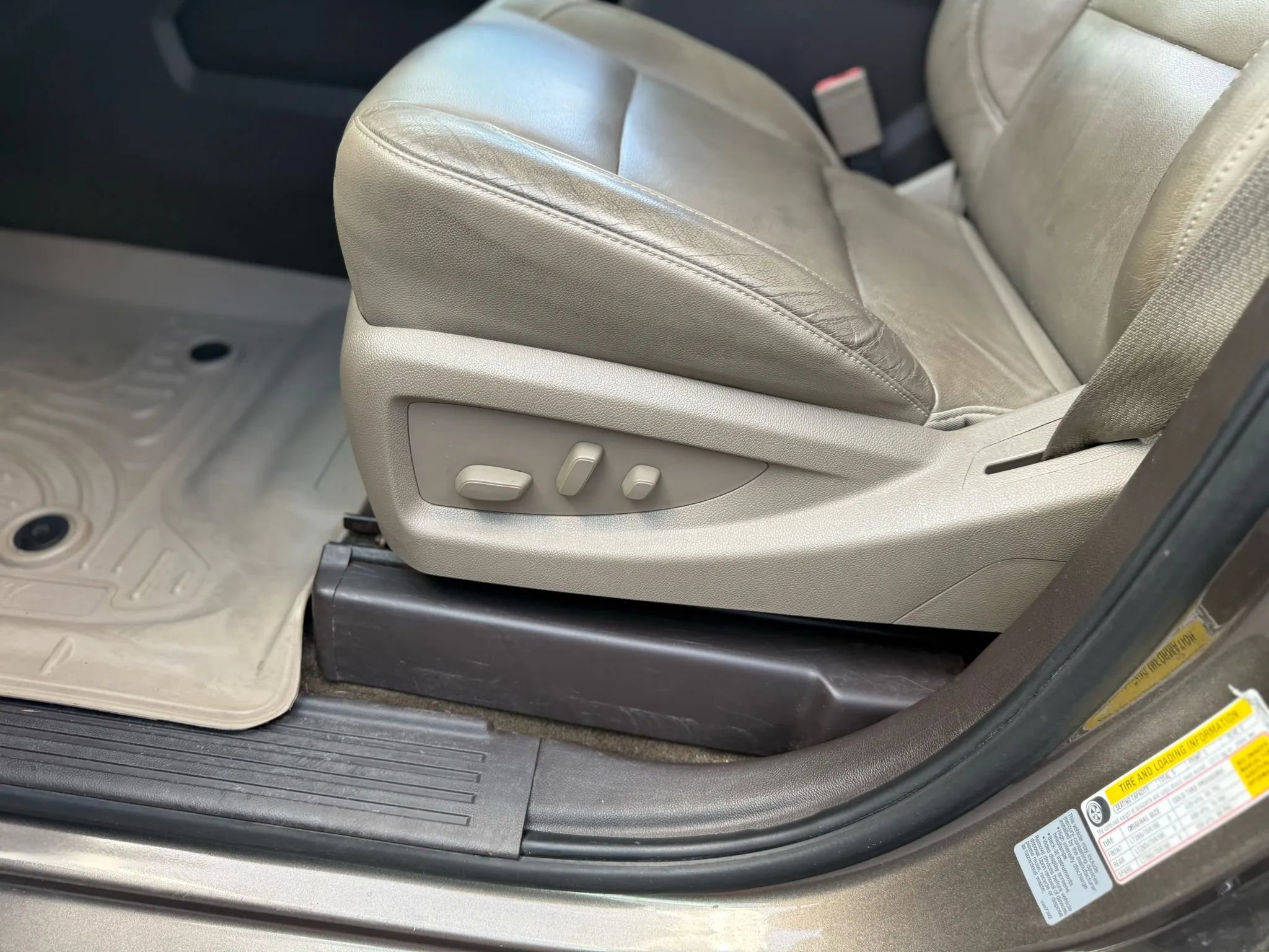 Used 2015 Chevrolet Silverado 2500 LTZ w/ LTZ Plus Package image 26