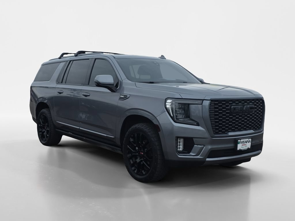 Used 2022 GMC Yukon XL Denali AWD/4WD image 9