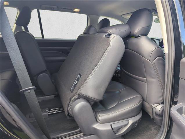 Certified 2025 Toyota Grand Highlander FWD image 22