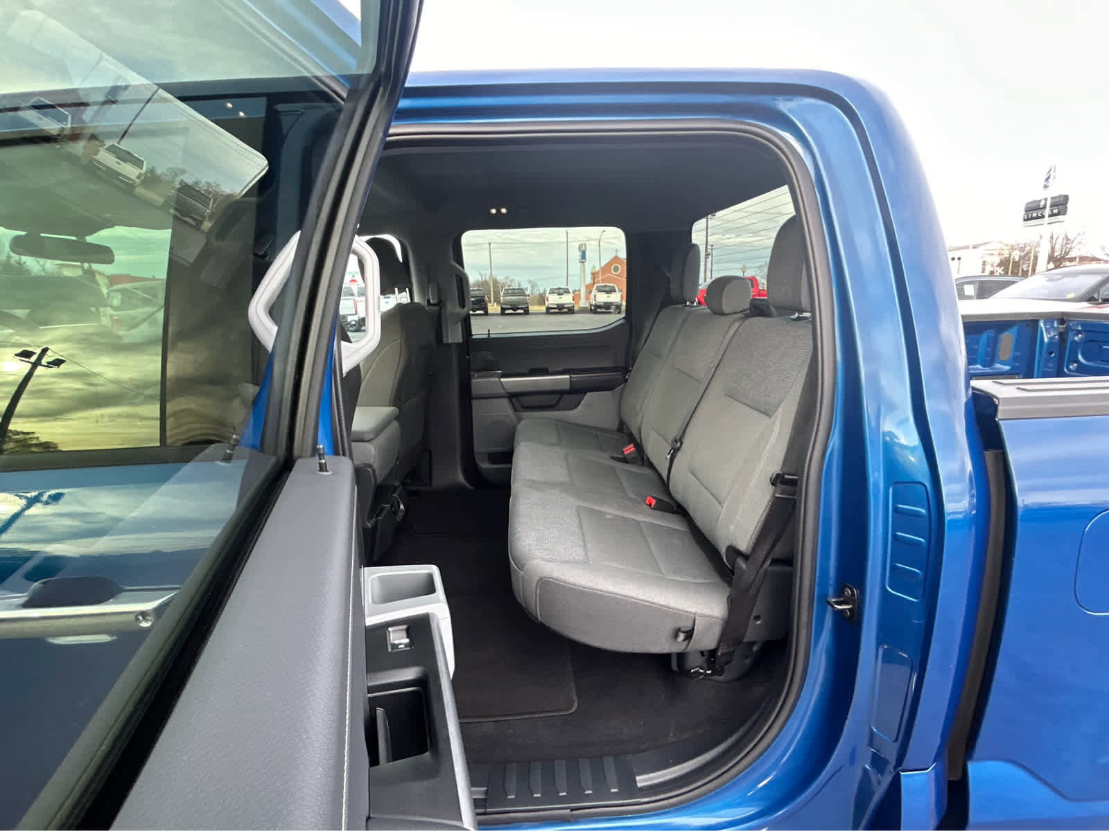 Used 2025 Ford F150 XLT w/ Equipment Group 301A Standard image 10