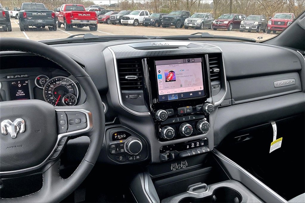 New 2026 RAM 1500 4x4 Crew Cab image 7