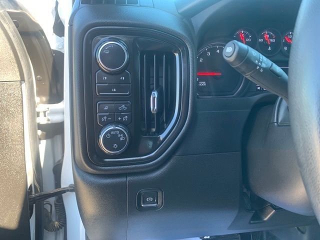 Used 2024 Chevrolet Silverado 2500 W/T image 15