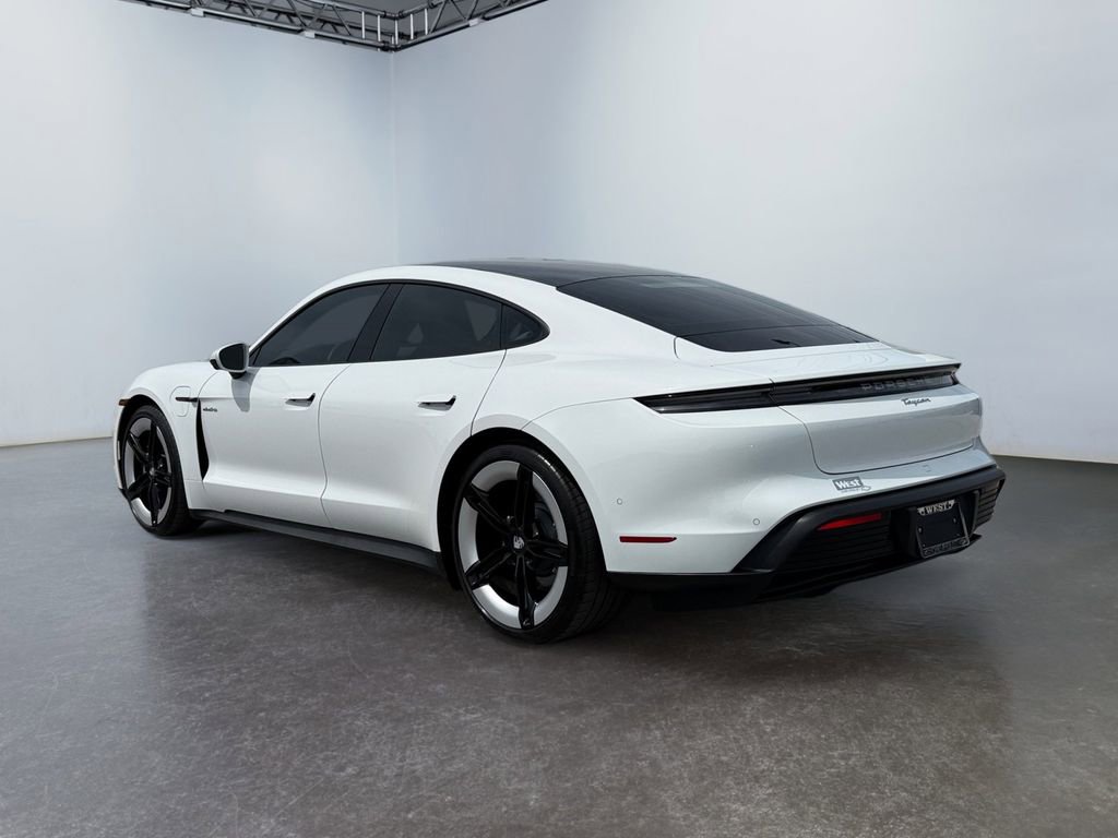 Used 2025 Porsche Taycan image 5