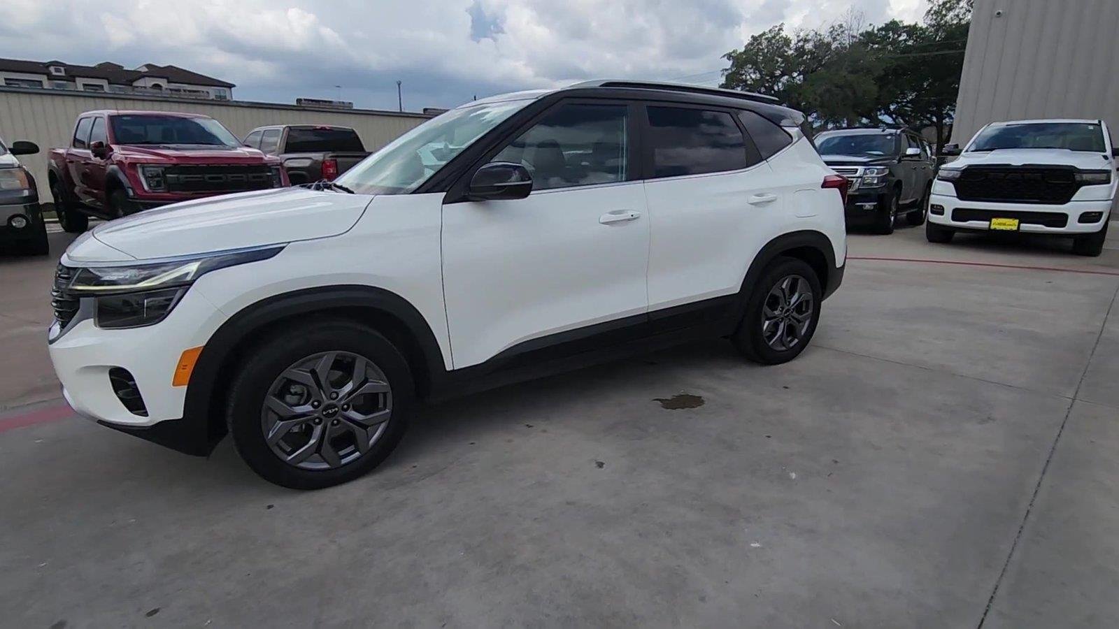 Used 2024 Kia Seltos S FWD image 4