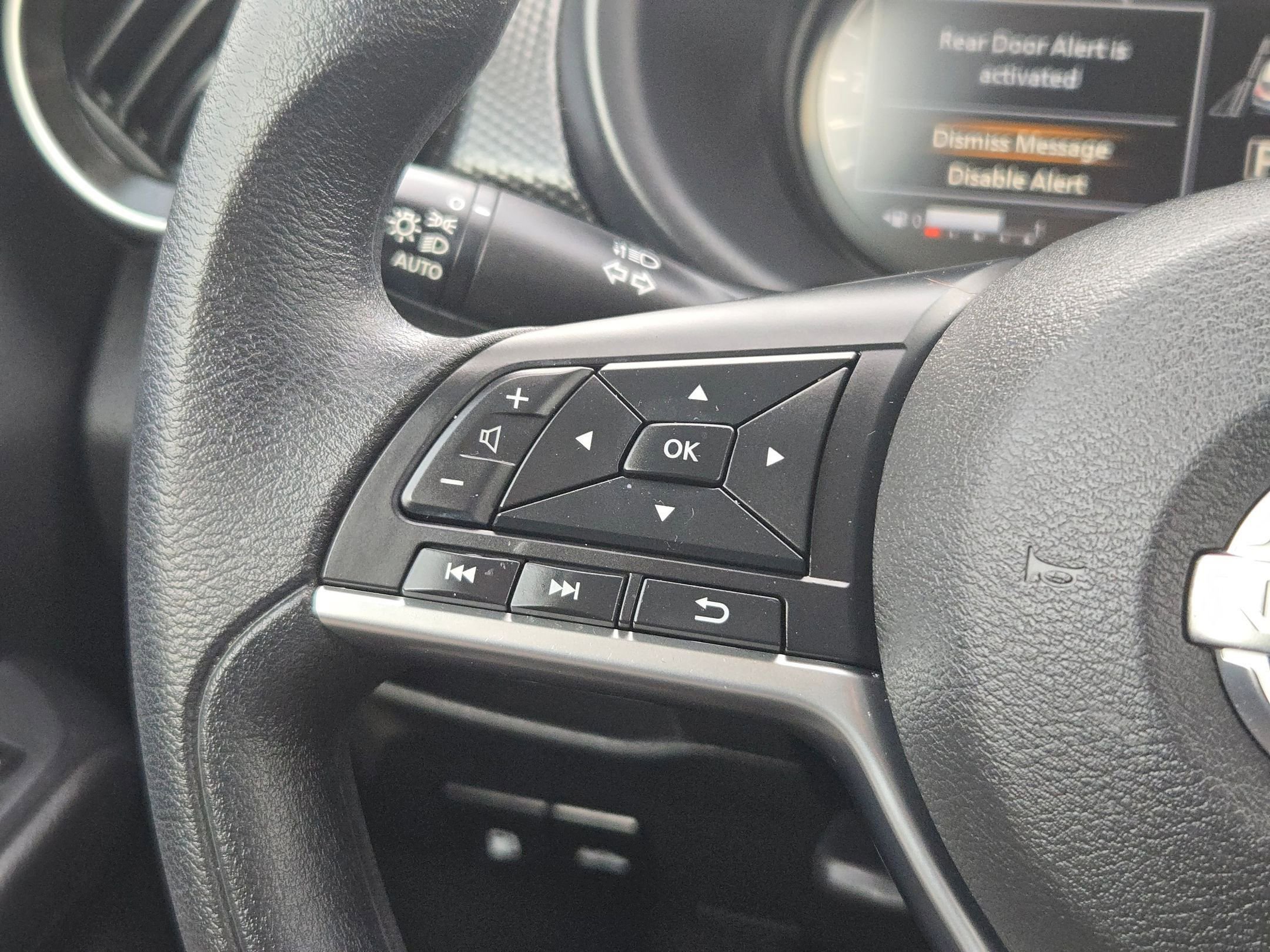 Used 2023 Nissan Kicks SV image 21