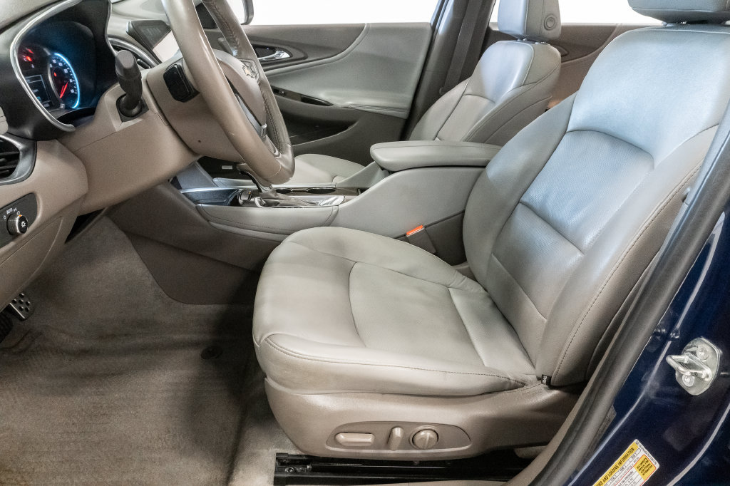 Used 2016 Chevrolet Malibu Premier w/ Driver Confidence Package FWD image 10